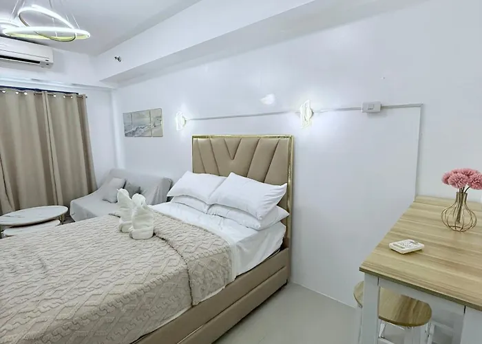 The Luxe At Sea Residences 4*